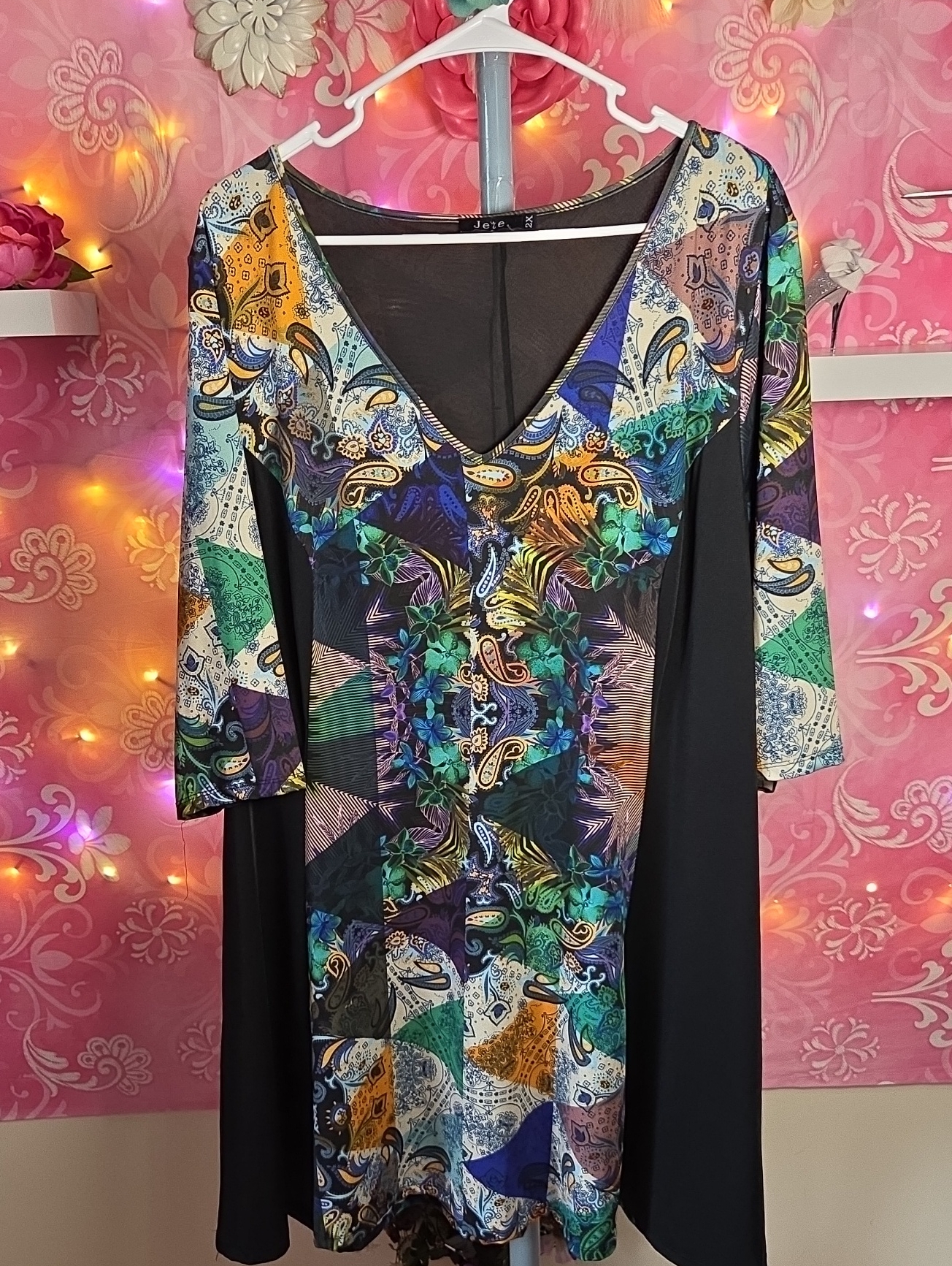Women's V-Neck Black Multicolor Paisley Midi Dress